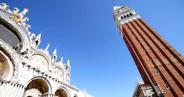 Venice the high bell tower of the Basilica of San Marco classic — Stock Photo, Image