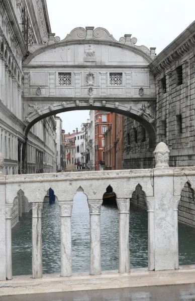 Ongelooflijk Uitzicht Brug Van Zuchten Venetië Italië Zonder Mensen Witte — Stockfoto