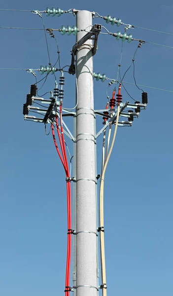 Pólo Com Desconector Elétrico Para Trabalho Cabos Elétricos Alta Tensão — Fotografia de Stock