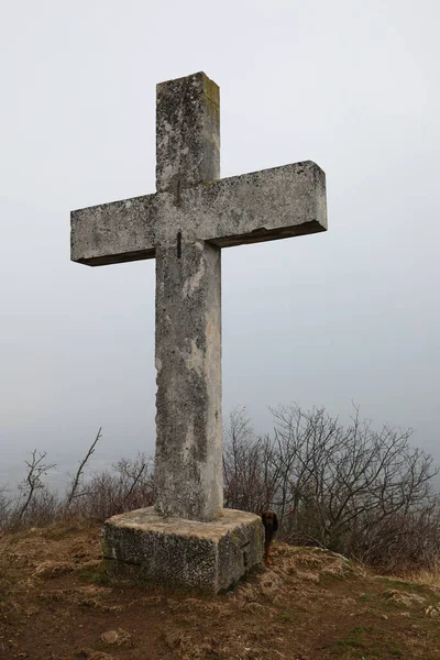 Kamienny Krzyż Szczycie Góry — Zdjęcie stockowe