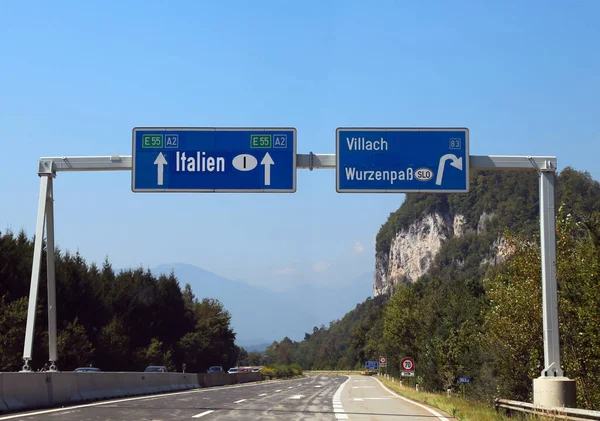 Panneau Routier Près Frontière Entre Italie Autriche Slovénie Village Villach — Photo