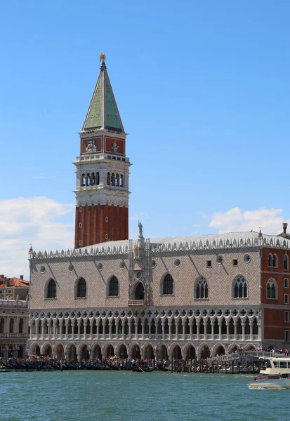 Venecia Alto Campanario San Marcos Palacio Ducal Desde Canal Giudecca — Foto de Stock