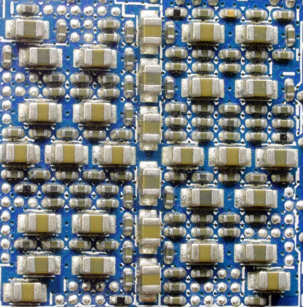 Geminiaturiseerde Elektronische Componenten Van Een Geïntegreerde Schakeling Van Een Moederbord — Stockfoto