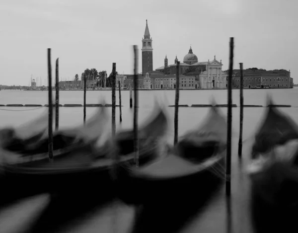 Gondeln Bewegung Ohne Menschen Und Die Kirche San Stefano Venedig — Stockfoto
