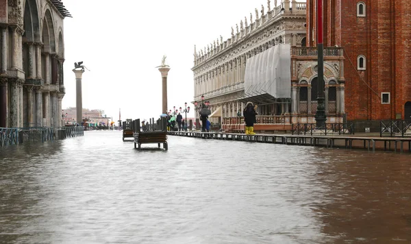 Náměstí San Marco Benátkách Itálii Ponořen Během Povodně Přílivem Zvýšené — Stock fotografie