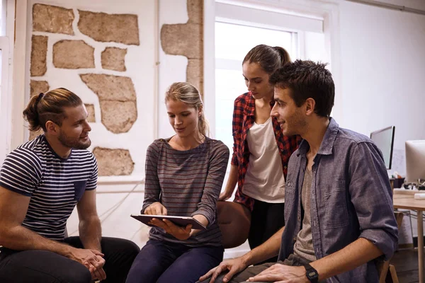 takım birbirleri ile fikir paylaşımı