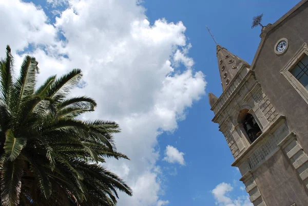 Kilise, Ss. Trinity Forza d'Agro. Sicilya