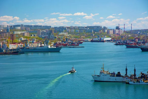 Baie Dans Ville Beaucoup Navires Milieu Flotte Navire Laisse Une — Photo