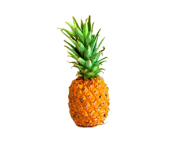 Rijpe ananas op witte achtergrond, ananas op geïsoleerde achtergrond. stylizen — Stockfoto