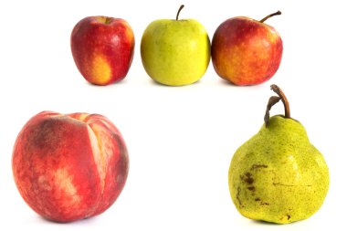 Beyaz vone şeftali armut elma. İzole.