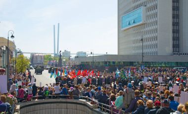 Kare tatil yıl 9 Mayıs 2017 geçit. Rusya, Vladivostok. 
