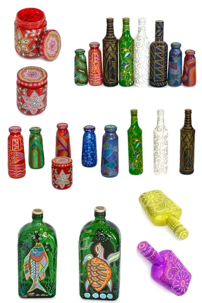 Muchas botellas diferentes, punto pintado pintado sobre fondo aislado . — Foto de Stock