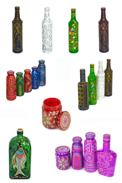 Muchas botellas diferentes, punto pintado pintado sobre fondo aislado . — Foto de Stock