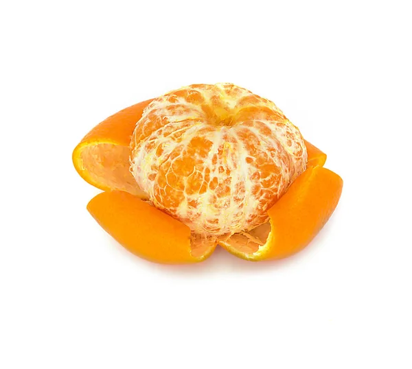 Grande, madura, brillante, mandarina sobre un fondo blanco, fruta jugosa sobre el fondo aislado. mandarina —  Fotos de Stock