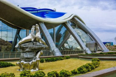 Rus adasındaki en büyük akvaryum..