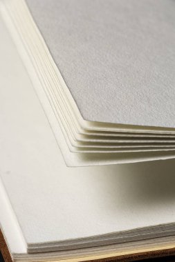 Cuaderno de hojas para pintar con carboncillo o acuarela con mucha textura y ey muy grueso