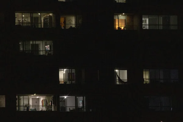 Ventanas Edificio Noche Ciudad Medellín Durante Cuarentena Qudate Casa Durante —  Fotos de Stock