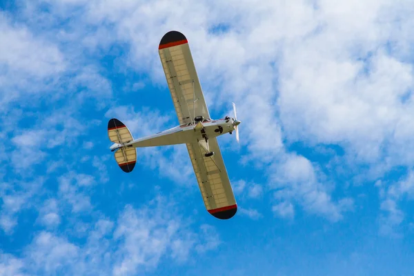 Training fly of an rc model — Stock Photo, Image