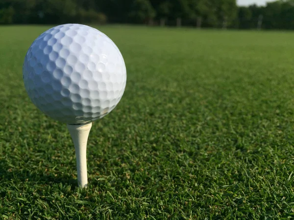 Golfboll slagit — Stockfoto