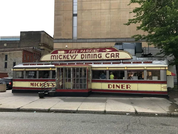 Mickey's Diner auto restaurant eethuis. Beroemde scène in de film Mighty Ducks — Stockfoto