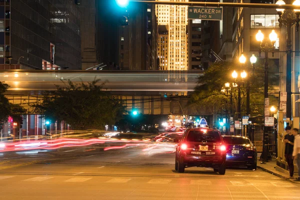Chicago Circa 2019 Night Time Long Exposure Downtown Busy Car — Stock Photo, Image