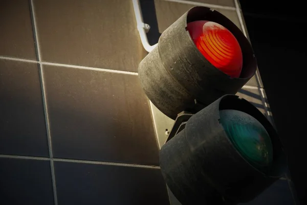 Kırmızı ve yeşil trafik ışığı