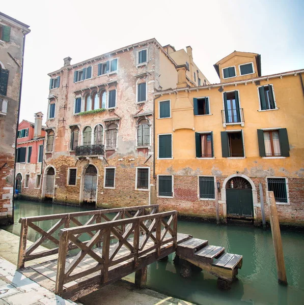 Channel and buildings in Venice — 스톡 사진