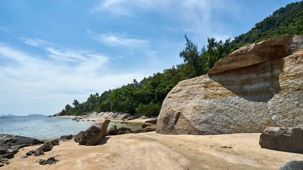 Sıcak bir günde Deniz Manzaralı.