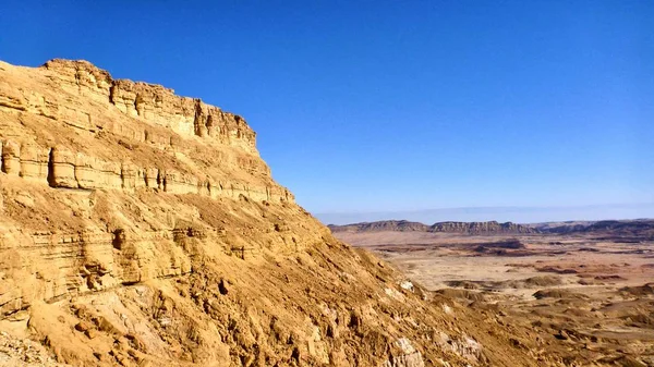 ネゲヴ砂漠の峡谷アイン アヴダット — ストック写真