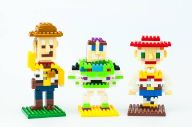 Oyuncak hikayesi mikro bloklar