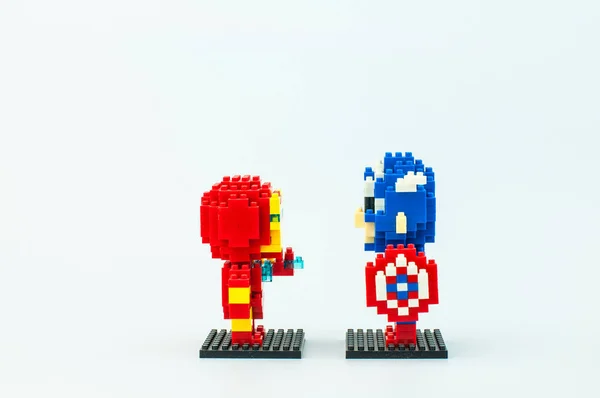 Ironman och Captain America Micro block — Stockfoto