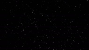 Gökten kar yağıyor. Kar, hareket grafikleri bileşik elementleri için siyah arkaplanda izole edildi. Hava ve fırtınada rastgele kar büyüklüğünde türbülans. İzole kar taneleri. 4K görüntü videosu