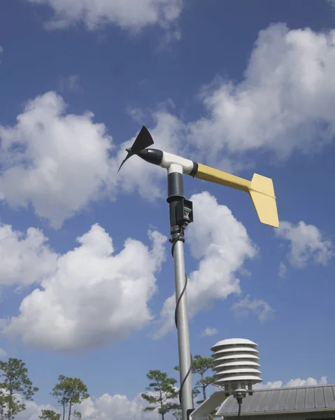 In use weather station — Stock Photo, Image