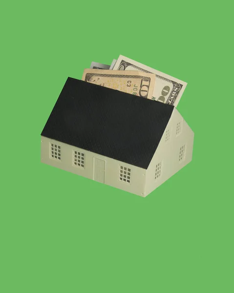 Koszt domu z pieniędzy — Zdjęcie stockowe