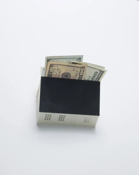 Домашние расходы с деньгами — стоковое фото