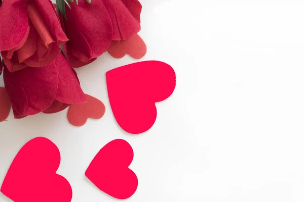 Romántico color rojo y corazones de San Valentín simbolizan un saludo de amor  . —  Fotos de Stock