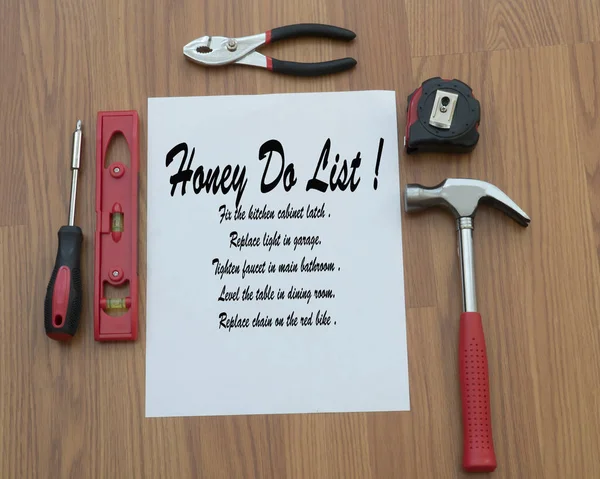 Bal bir evde ya da bir fahişede tamir edilmesi gereken eşyaların listesi var mı?