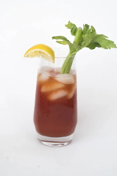 Lezzetli Bir Alkollü Içecek Için Marullu Limonlu Votka Baharatlı Bloody — Stok fotoğraf