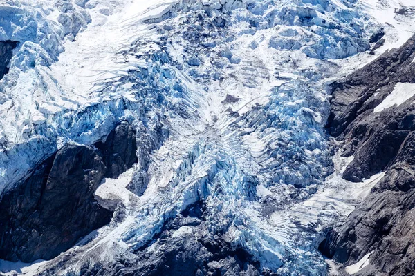 Widok szczegółowy krajobraz mrożone lodowiec w pobliżu Mt Cook, pl — Zdjęcie stockowe