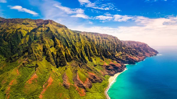 Vista aérea da paisagem da espetacular costa Na Pali, Kauai — Fotografia de Stock