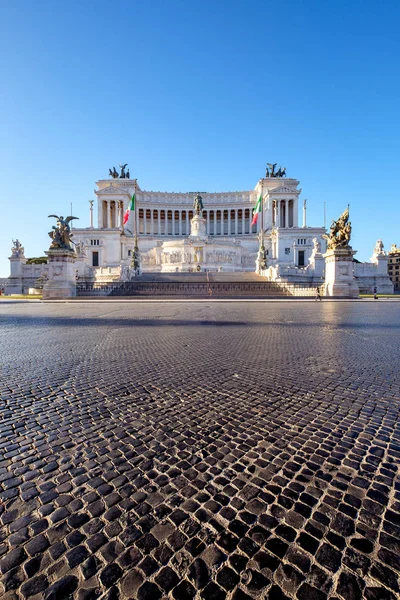 Vista del Monumento Nazionale a Vittorio Emanuele II en Roma —  Fotos de Stock