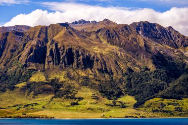 Dağ manzara yakınındaki Lake Hawea, Yeni Zelanda