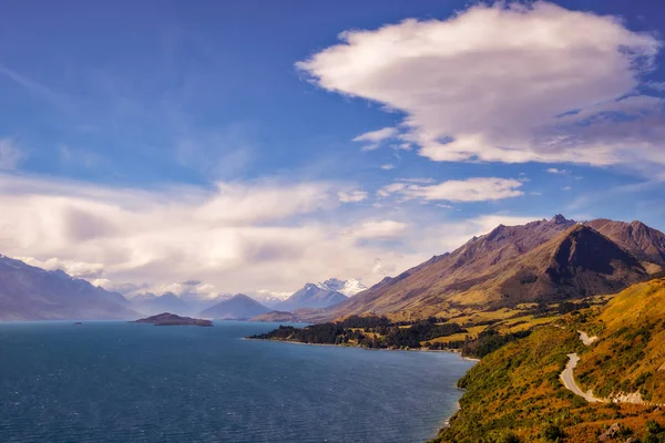 Catena montuosa e vista lago da Bennetts Bluff, Nuova Zelanda — Foto Stock