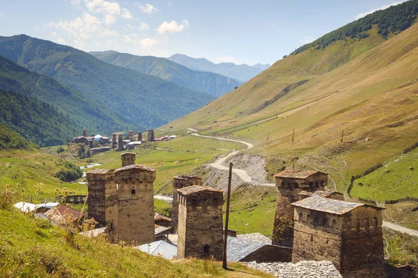 Vue Paysage Des Tours Des Montagnes Village Ushguli Svaneti Pays — Photo