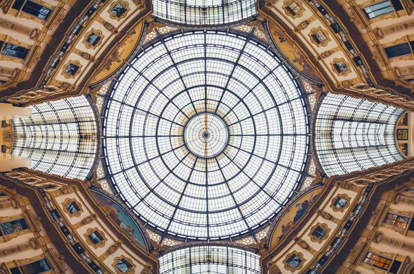 Panoramic view of Vittorio Emanuele gallery ceiling in Milan, Italy — Stock Photo, Image