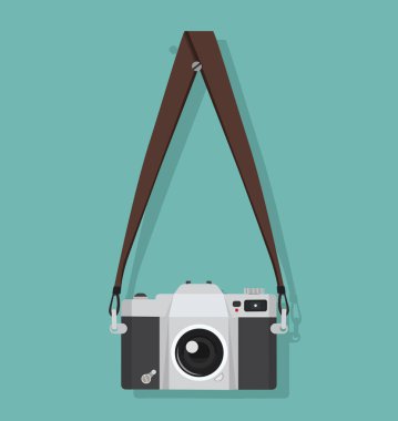 eski fotoğraf makinesi vida başı ile asılı