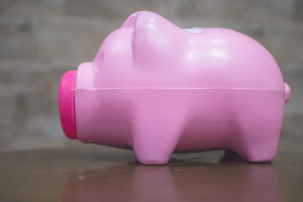 Pink Plastic Piggy Bank Conceito Poupança Dinheiro — Fotografia de Stock