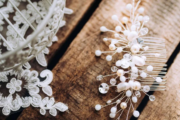 Esküvői Kompozíció Díszített Romantikus Gyöngy Ékszerek Asztalon Ékszer Közeli Részletek — Stock Fotó