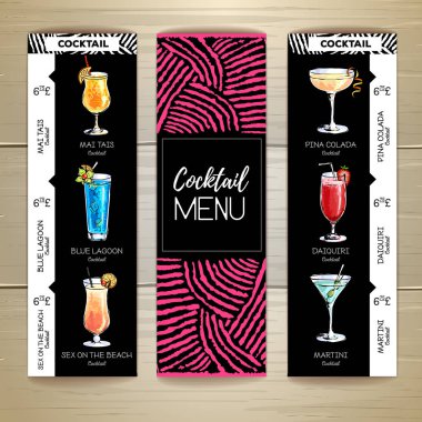 Kokteyl menü tasarımı ahşap arka plan üzerinde