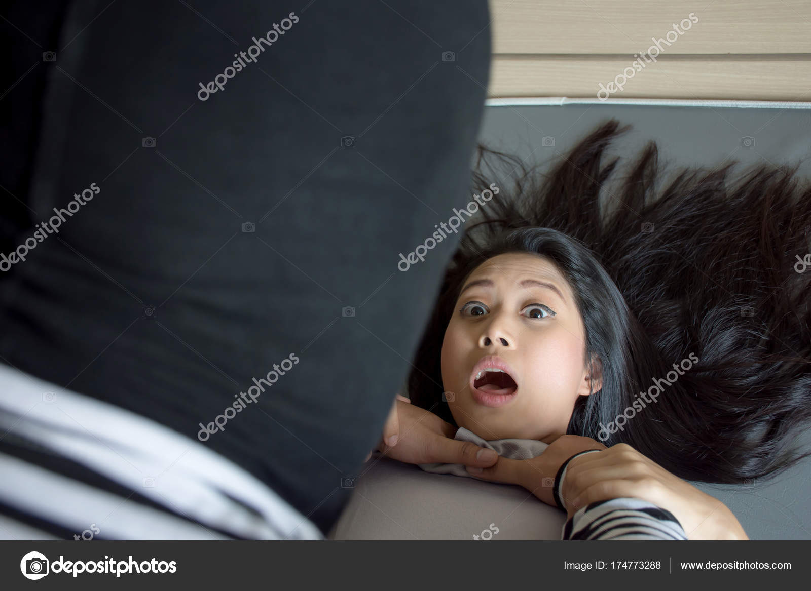 Portrait Thief Strangle Woman Bed Violence Women Criminal Concept Stock  Photo by ©spkjmd@gmail.com 174773288